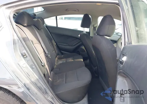 2016 Kia Forte Lx z USA, uszkodzony, nr VIN KNAFK4A60G5578060